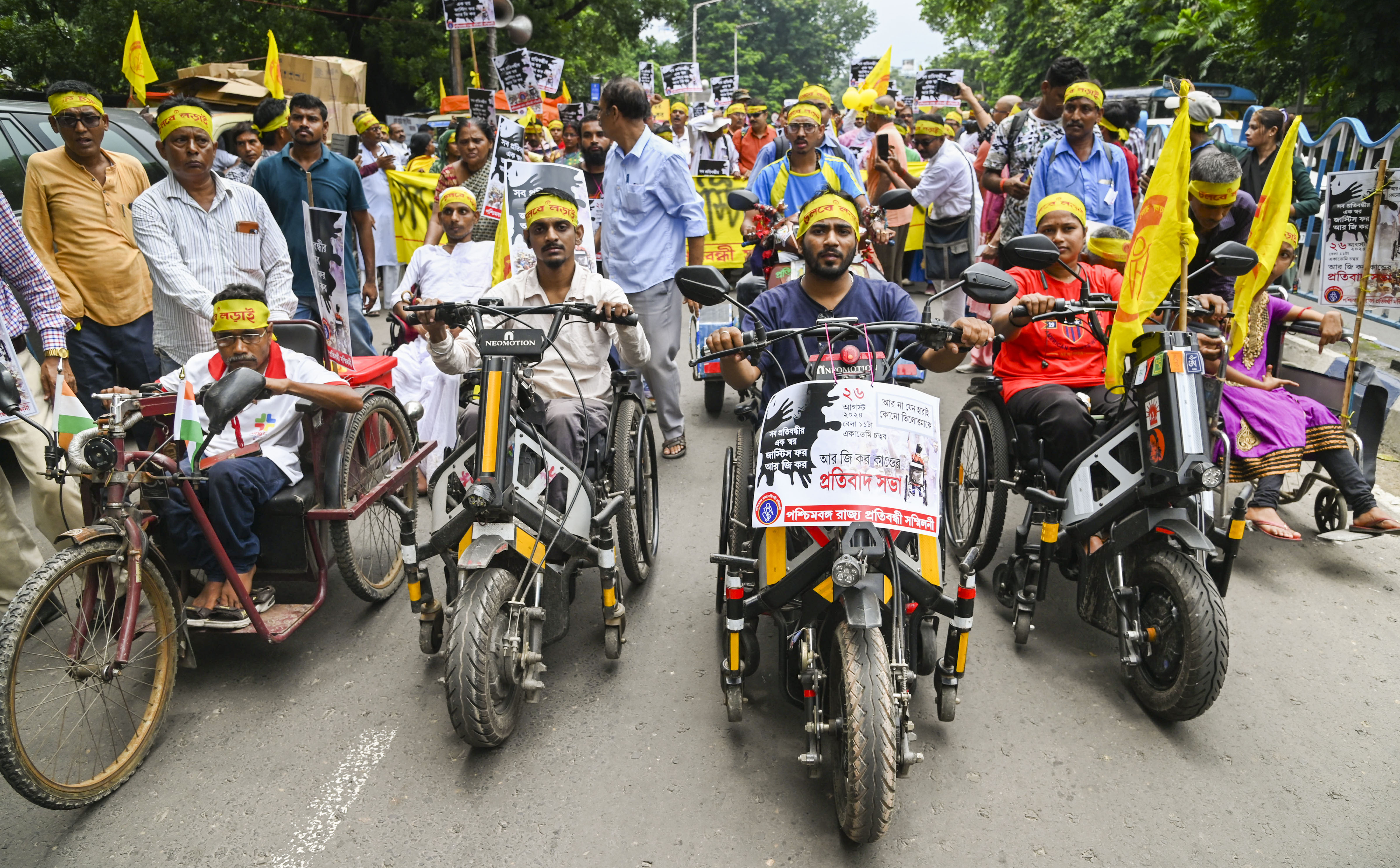 https://salarnews.in/public/uploads/images/newsimages/maannewsimage26082024_155451_kolkata protest.jpg